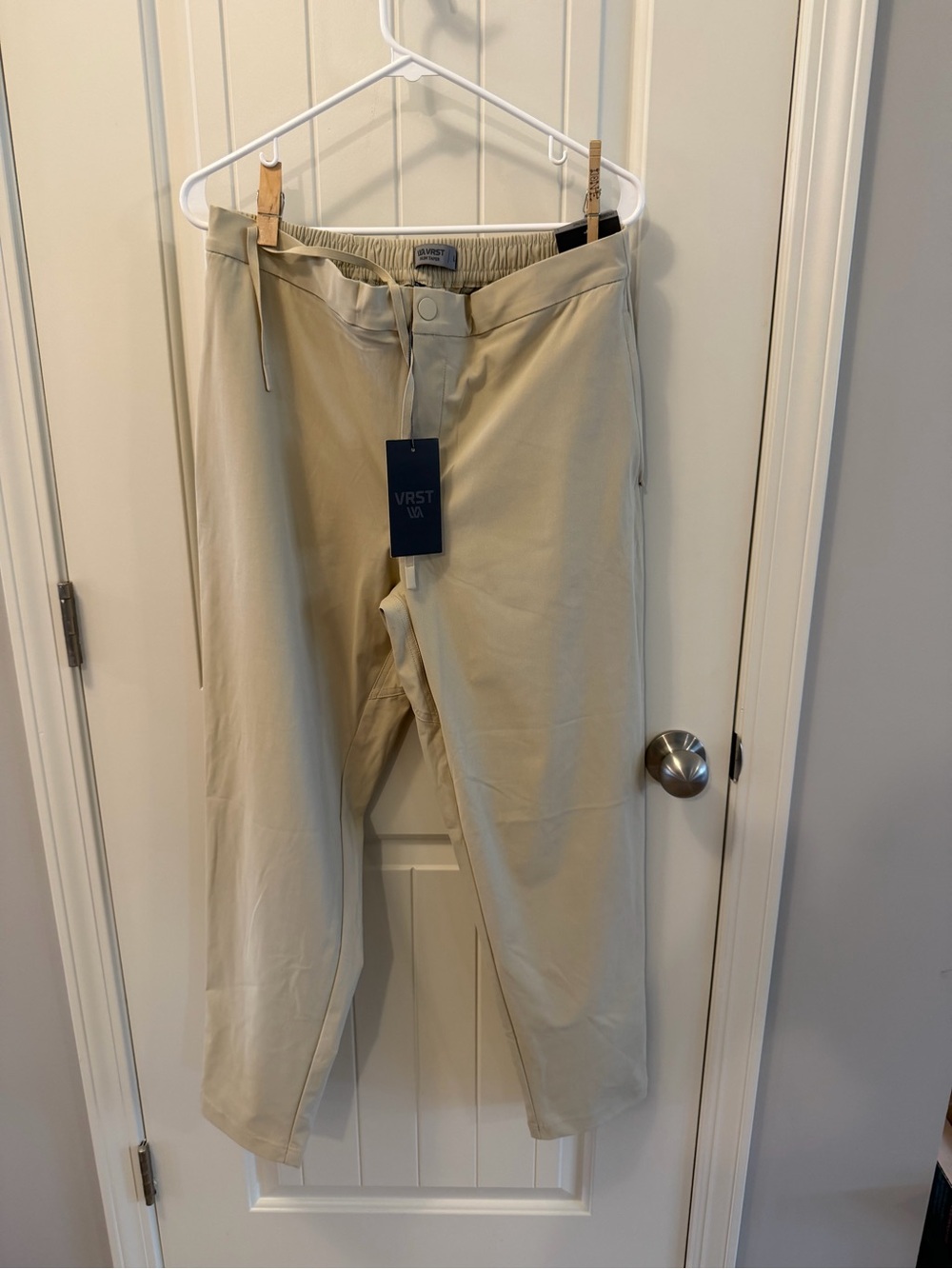 NWT VRST Men’s Khaki Slim Taper Stretch Chino Pants L